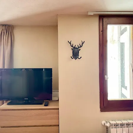 Апартаменти Alpine With Garage Брей-Червінія